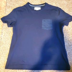 Mens Large blue short sleeve tee w/pocket